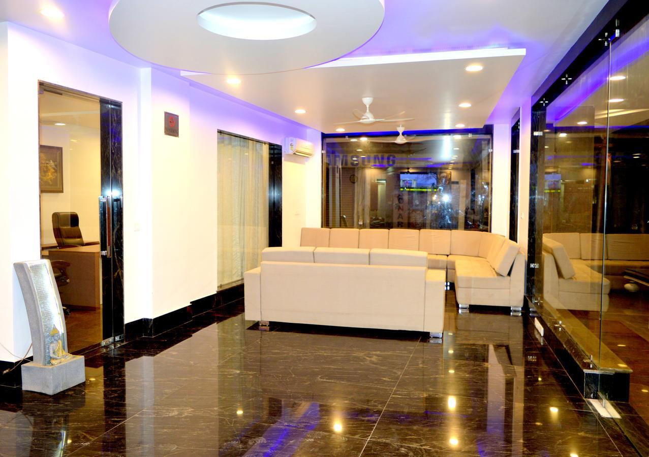 Hotel Taru Inn Ghaziabad Exteriör bild